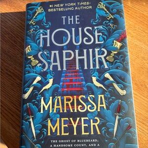 The House Saphir Book by Marissa Meyer - Blue Cover